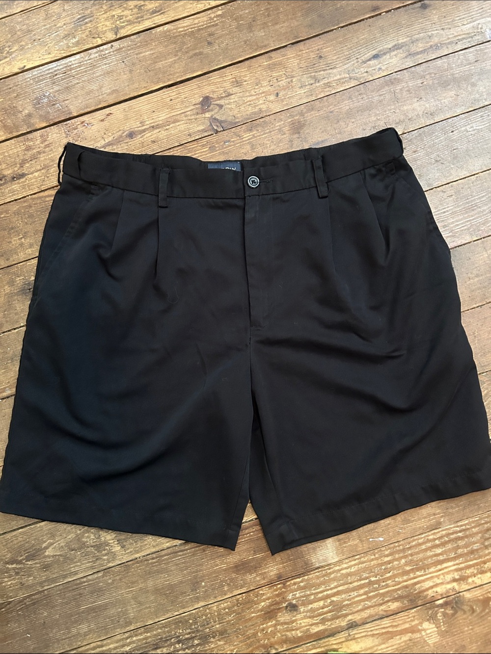 Arrow Men's Black Flat-Front Tailored Golf Shorts